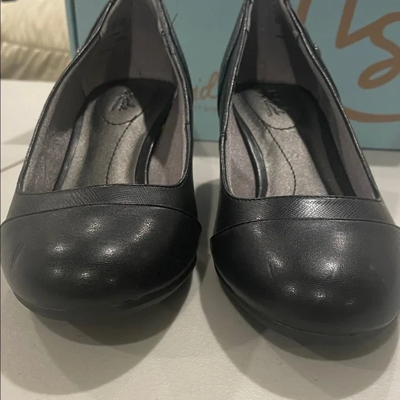 Life Stride Black Comfort Shoes - Picture 6 of 11